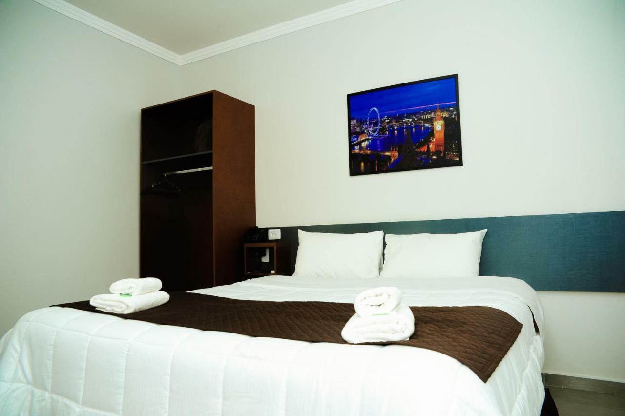 London Executive Hotel Cafelandia  Luaran gambar