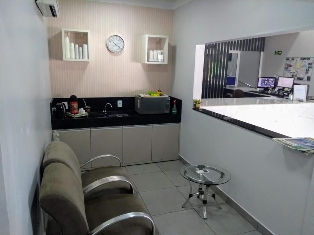 London Executive Hotel Cafelandia  Luaran gambar